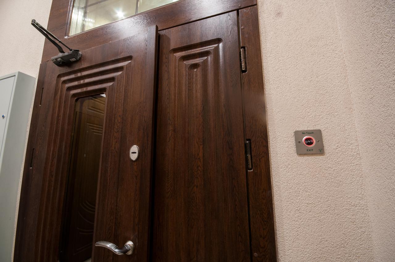 Wonderful Flat On City Center أوزهورود المظهر الخارجي الصورة